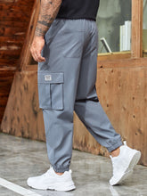 Charger l&#39;image dans la galerie, Love God. Store Men Pants Larger Size Men Letter Patched Flap Pocket Cargo Pants price
