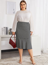 Charger l&#39;image dans la galerie, Love God. Store Plus Size Skirts Large Ruffle Hem Houndstooth Skirt price
