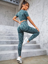 Cargar imagen en el visor de la galería, Love God. Store Women Active Sets Seamless High Stretch Camo Print Sports Set price
