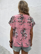 Charger l&#39;image dans la galerie, Love God. Store Women Blouses Floral Print Notched Neck Dolman Sleeve Blouse price
