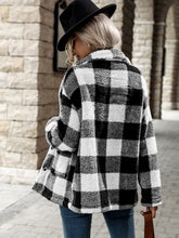 Charger l&#39;image dans la galerie, Love God. Store Women Coats Buffalo Plaid Pattern Dual Pocket Drop Shoulder Flannel Coat price
